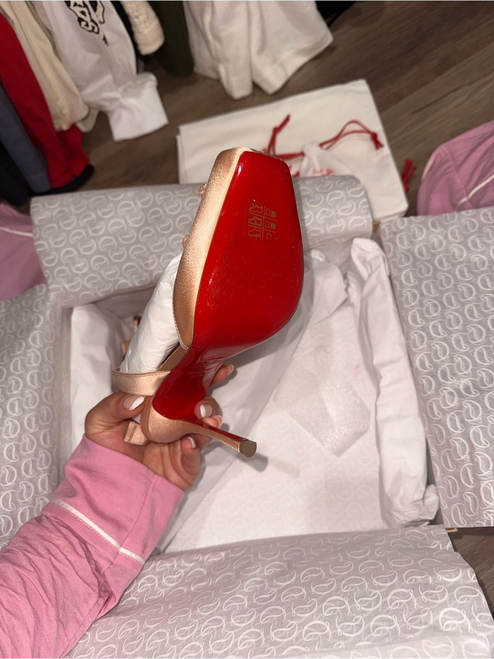 Christian Louboutin Beige/Tan Shoe Box with Label - Picture 7 of 11